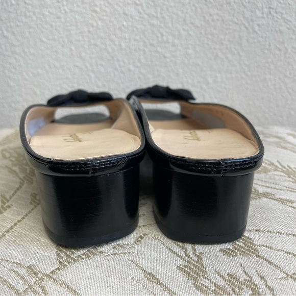Salvatore Ferragamo Patent Leather Bow Open-toe Slides 8B - Picture 6 of 9
